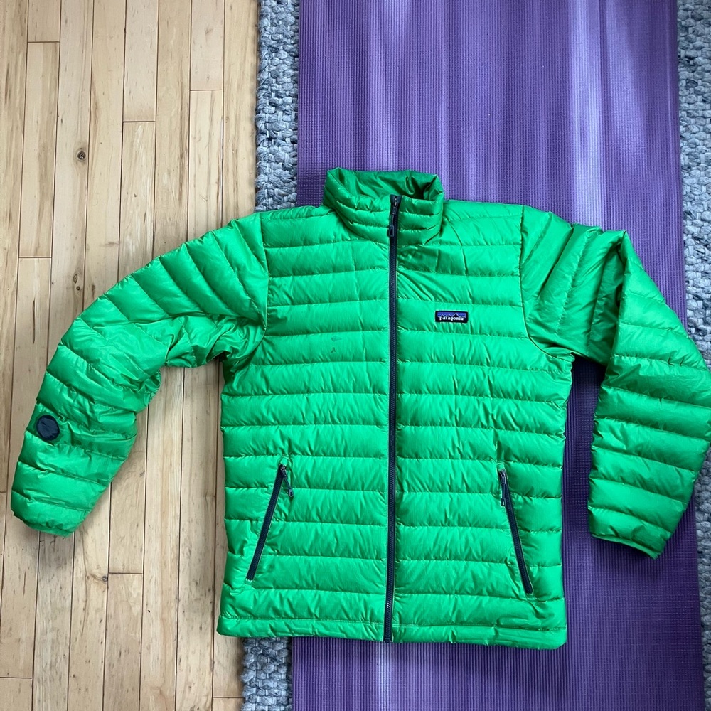 Patagonia Men's Green Down Jacket